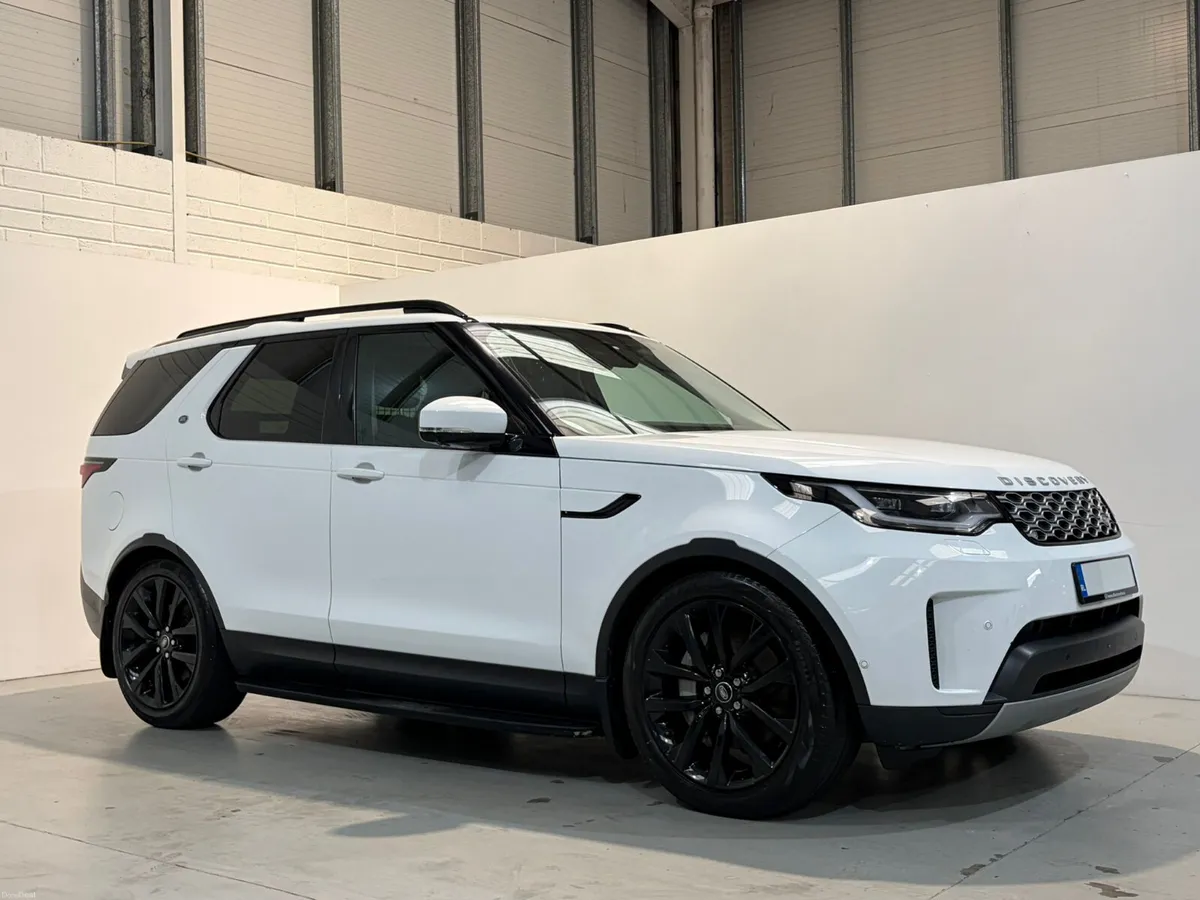 2022 Land Rover Discovery 5 SE Commercial 2 Seater - Image 2