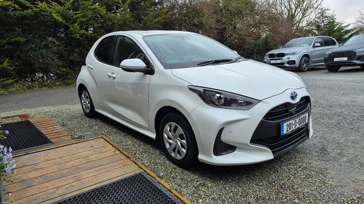 Toyota Yaris Hybrid X Pack Automatic - Image 3
