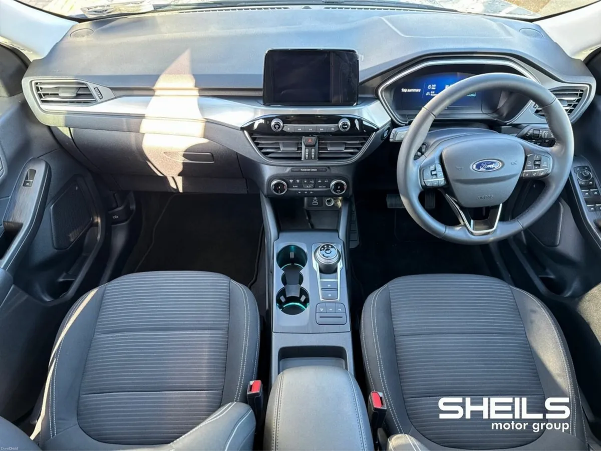 Ford Kuga 2.5 Duratec 225PS PHEV Titanium Auto - Image 3