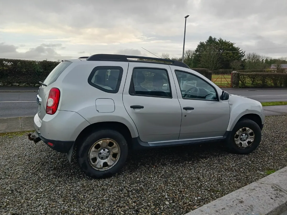 Dacia Duster 2013 - Image 2