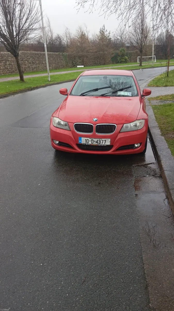2010 BMW 320 diesel - Image 1
