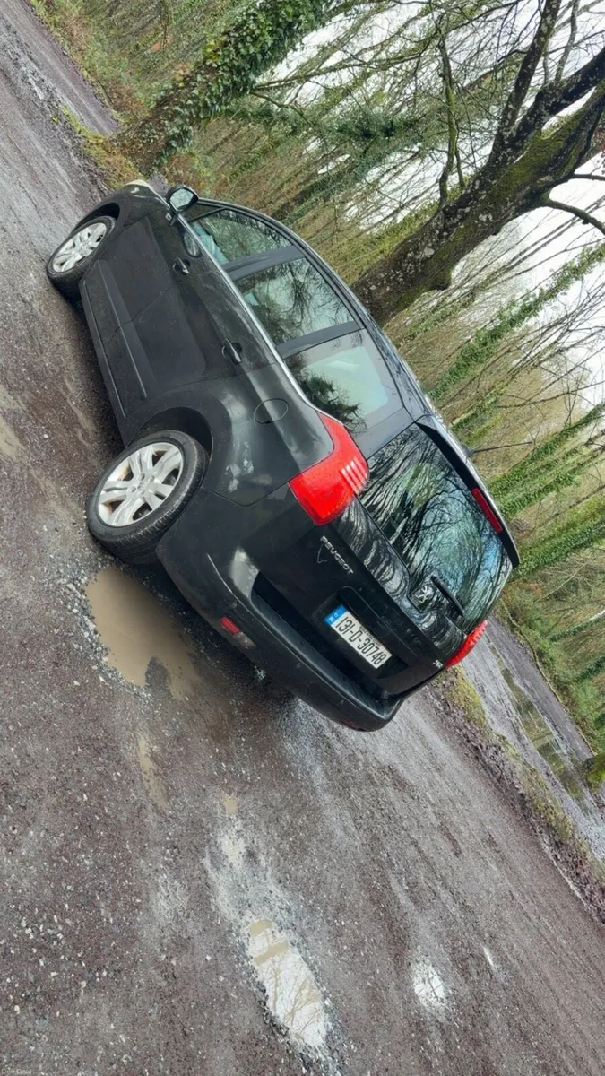 Peugeot 5008 - Image 2