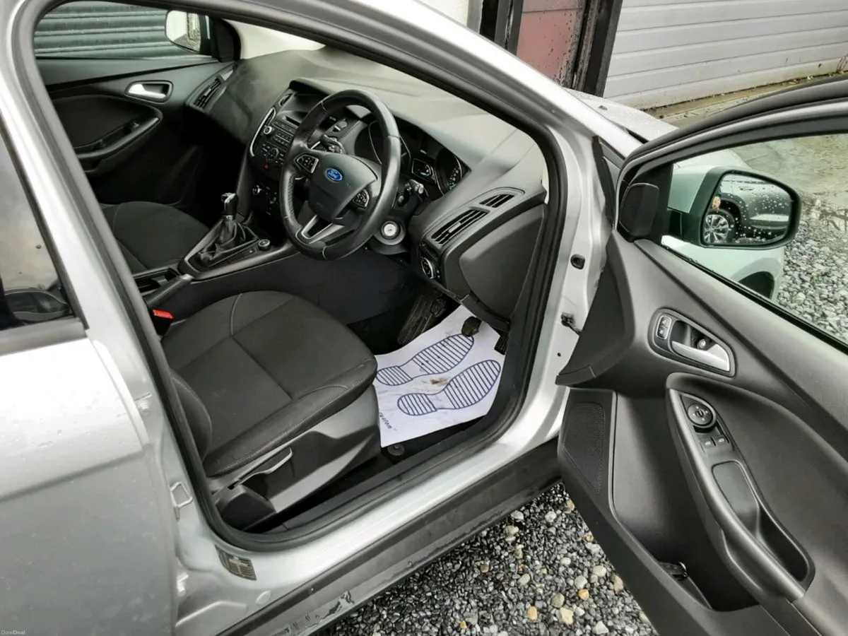 Ford focus 2016  1LTR PETROL - Image 3