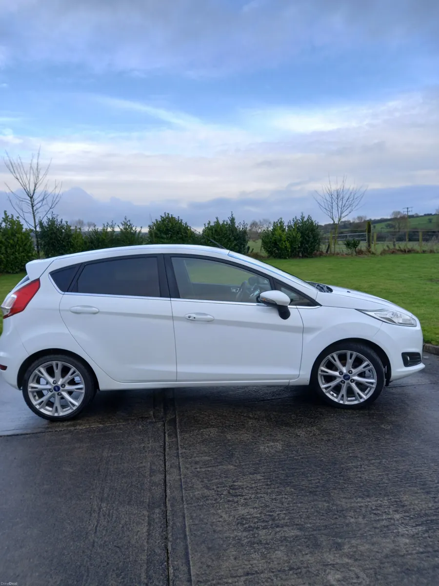 2017 Ford Fiesta 1L Petrol - Image 1