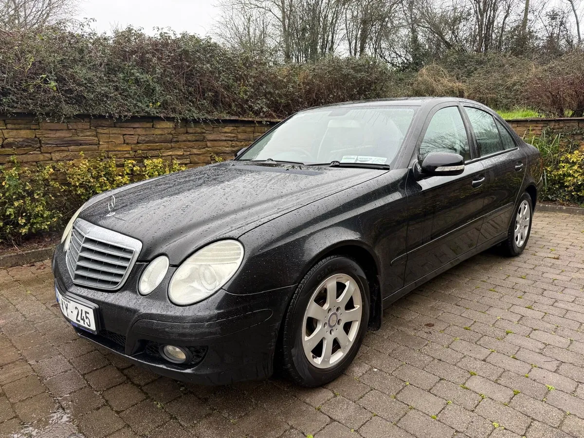 Mercedes E220 - Image 3