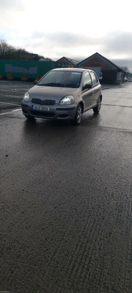 2005 toyota yaris - Image 1