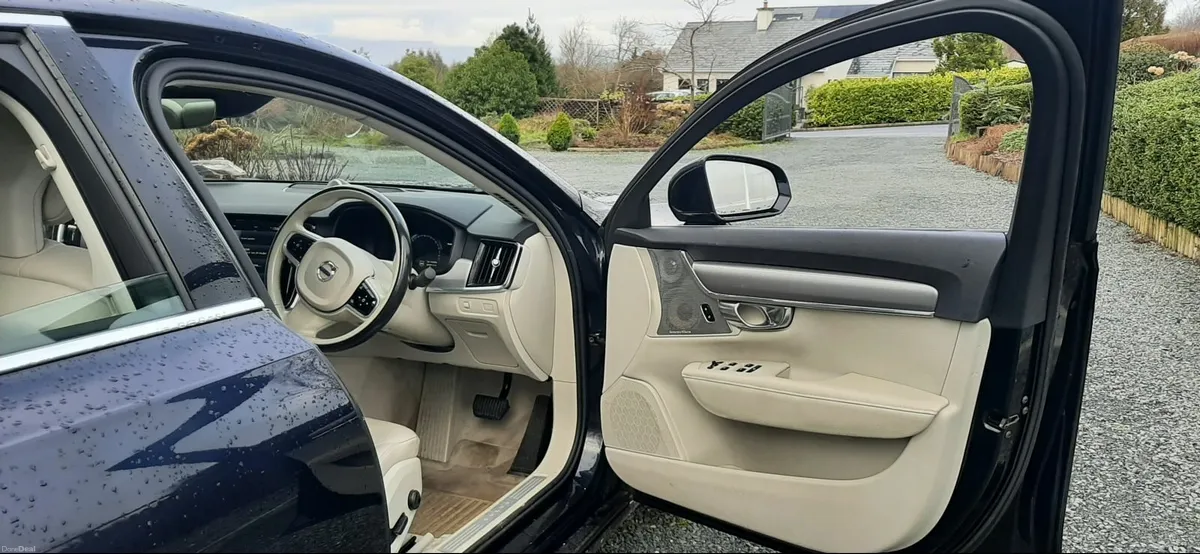 Volvo S90 2017 - Image 2