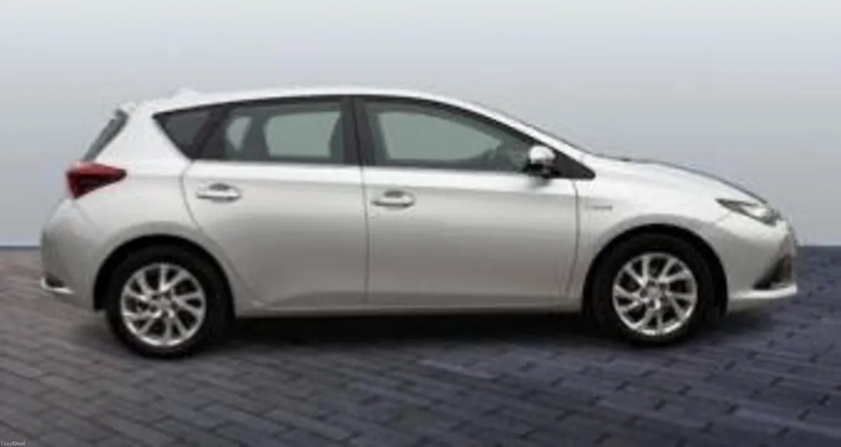 172 Toyota Auris 1.8 Hybrid - Image 2
