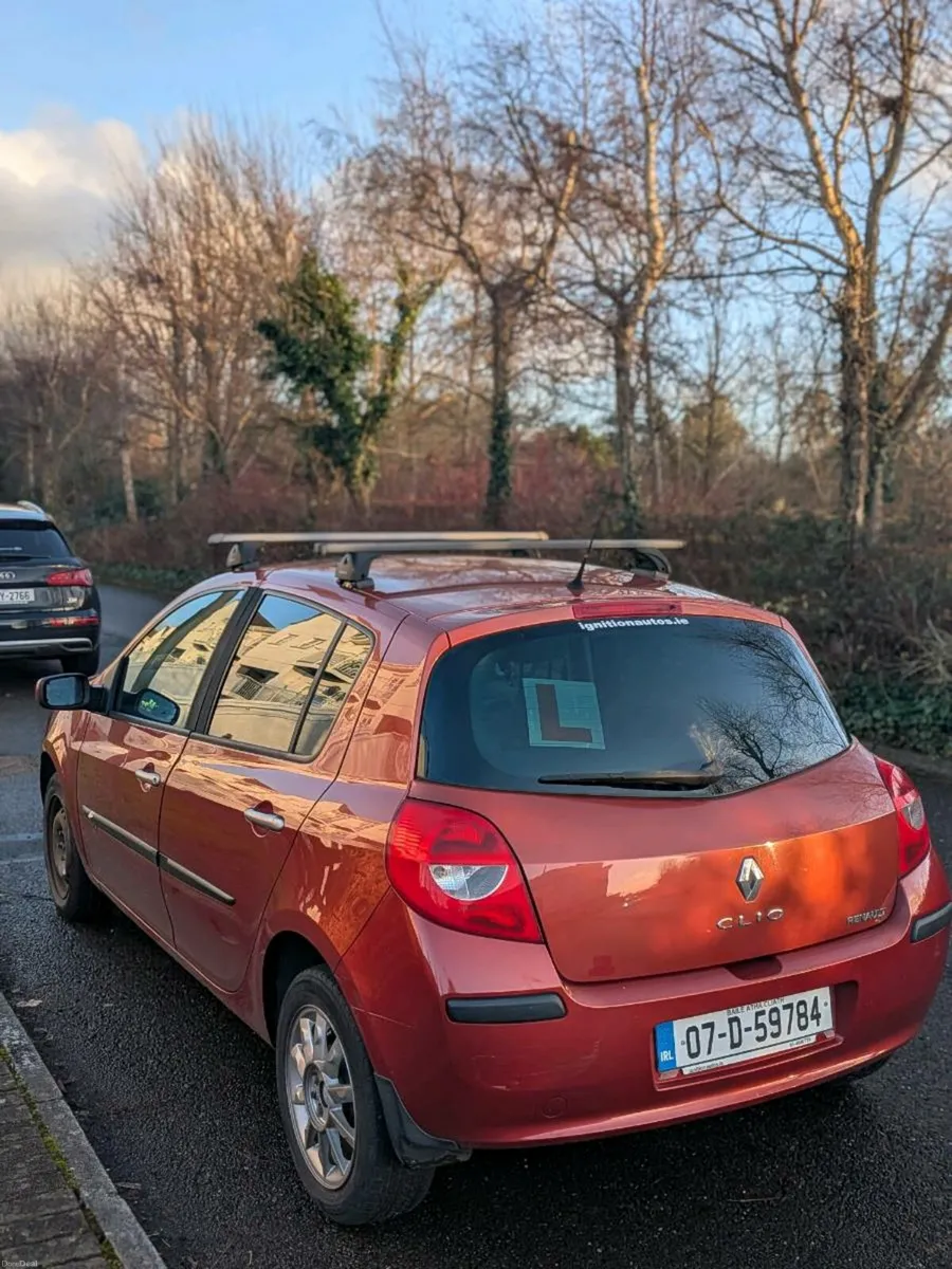 Renault clio 1.1 Very low mileage! - Image 3