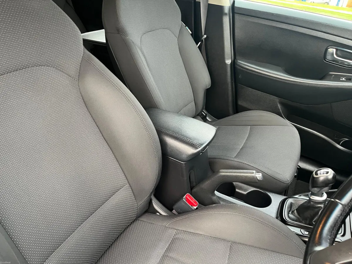 Kia Carens 2013 - Image 6