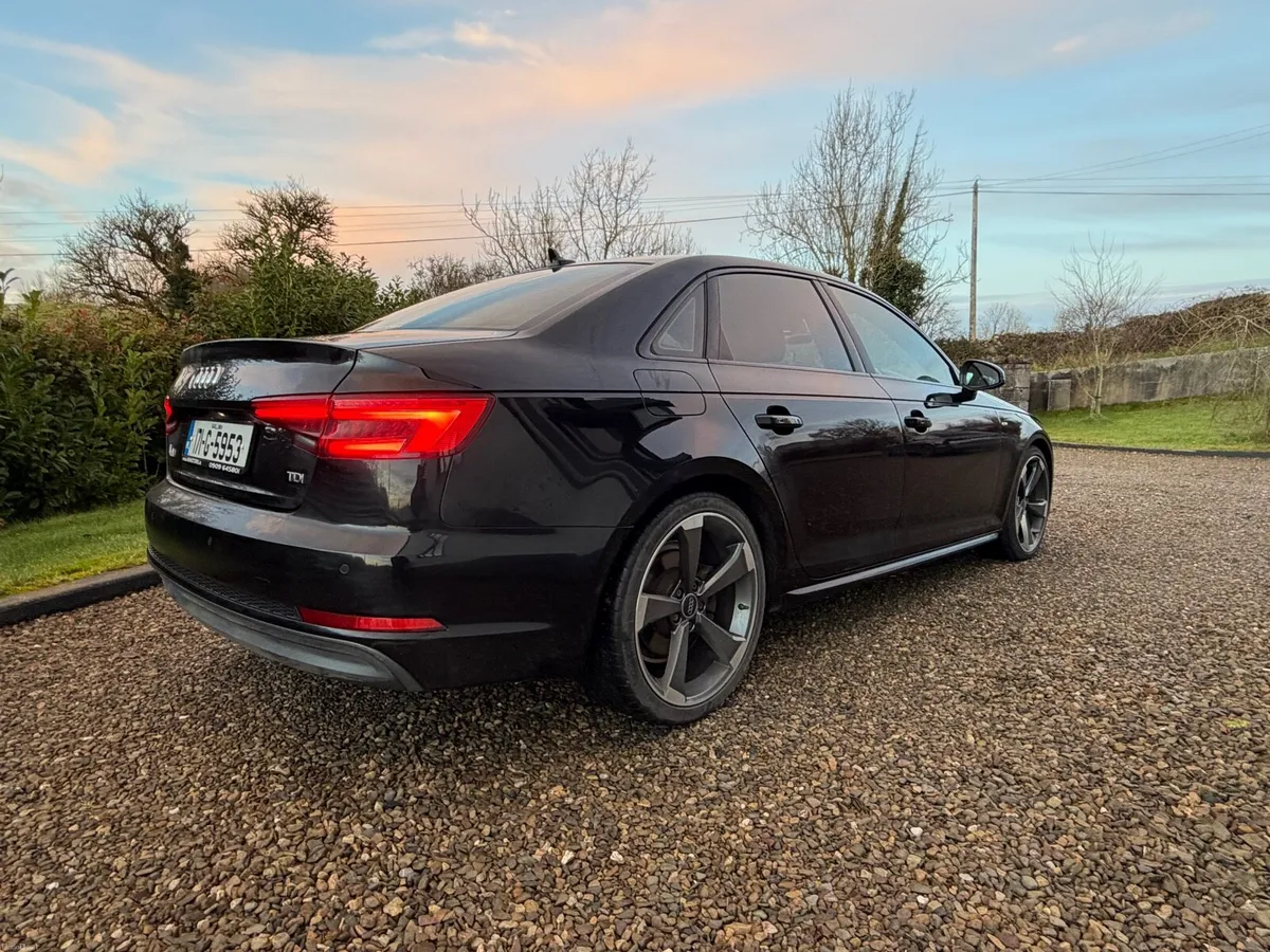 Audi A4 S Line Black Edition 2.0l TDI M - Image 4