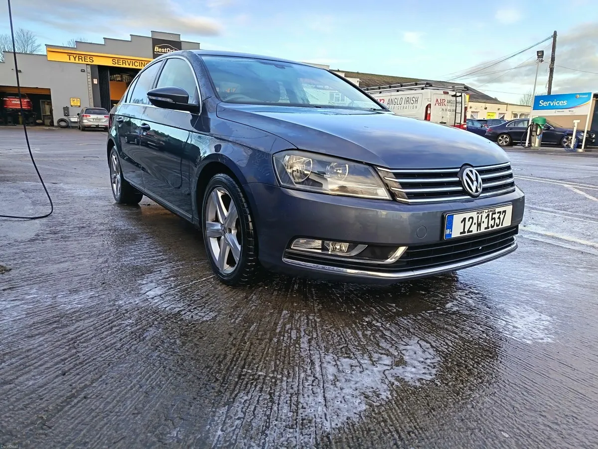 Volkswagen Passat 2012 - Image 1
