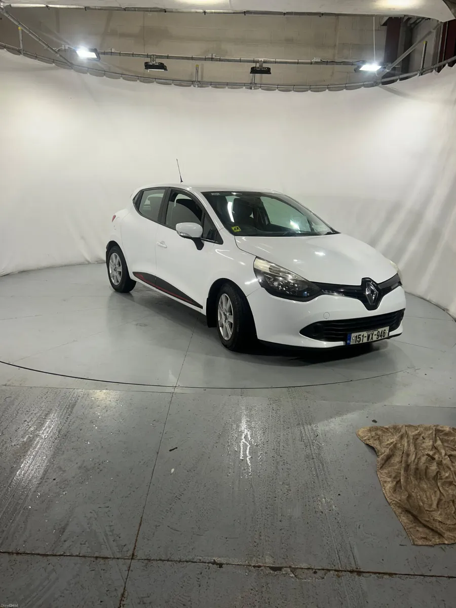 Renault Clio 2015 - Image 1