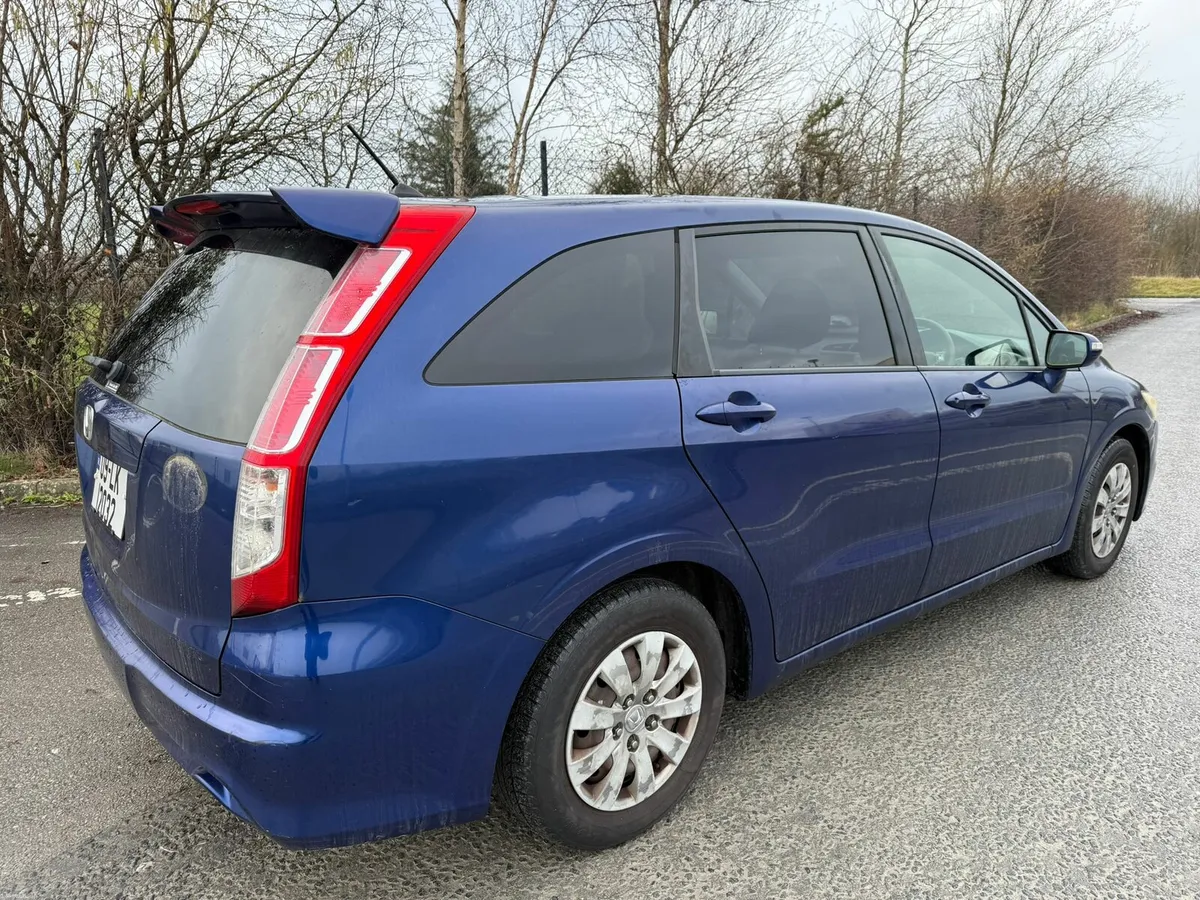 Honda Stream 7 seater - Image 3