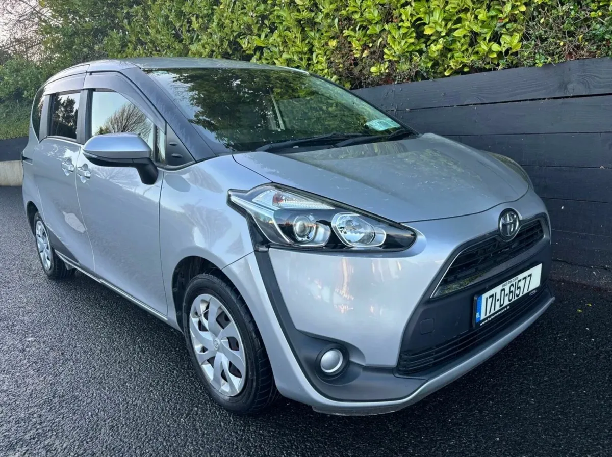 Toyota Sienta 2017 - Image 1
