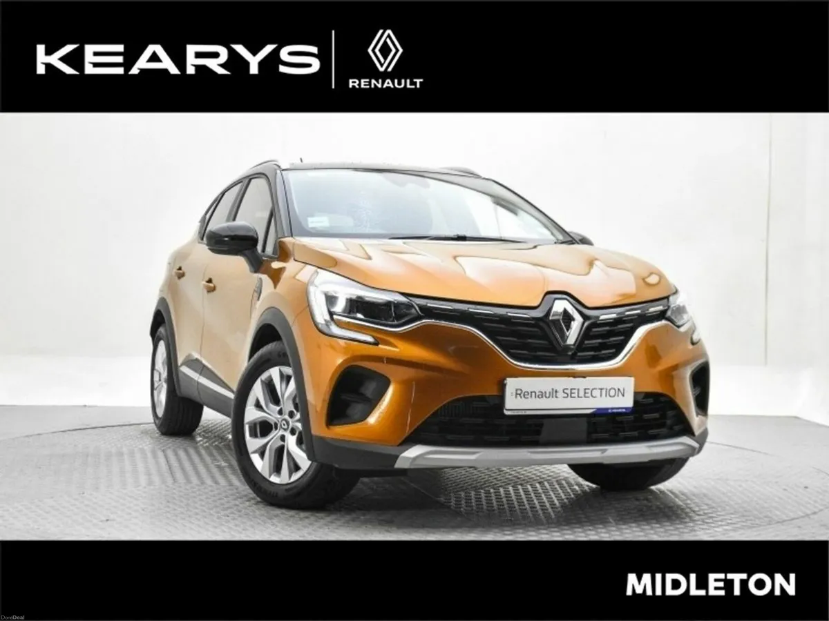Renault Captur TCe 100 Iconic. Low Kms - Image 1