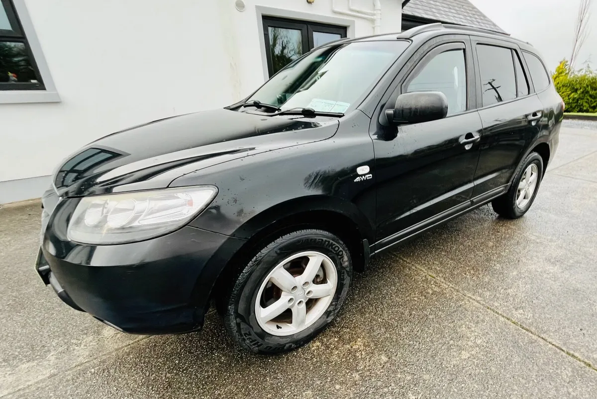 Hyundai Santa Fe 2010 - Image 3