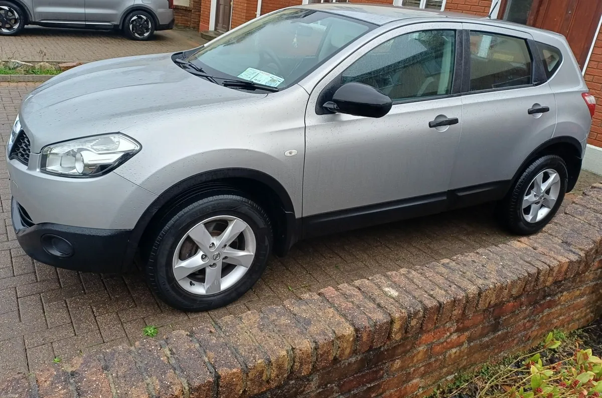 Nissan Qashqai 2011 - Image 1