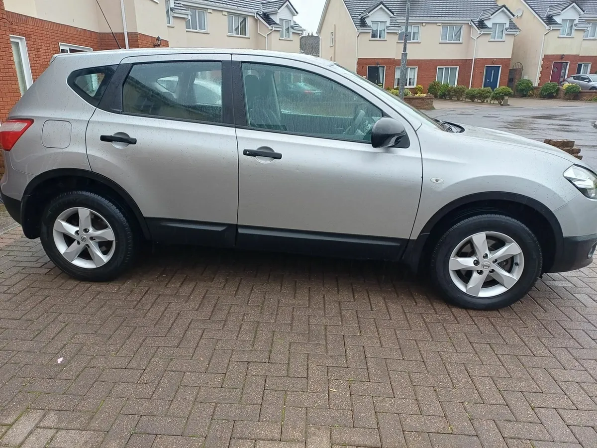 Nissan Qashqai 2011 - Image 2