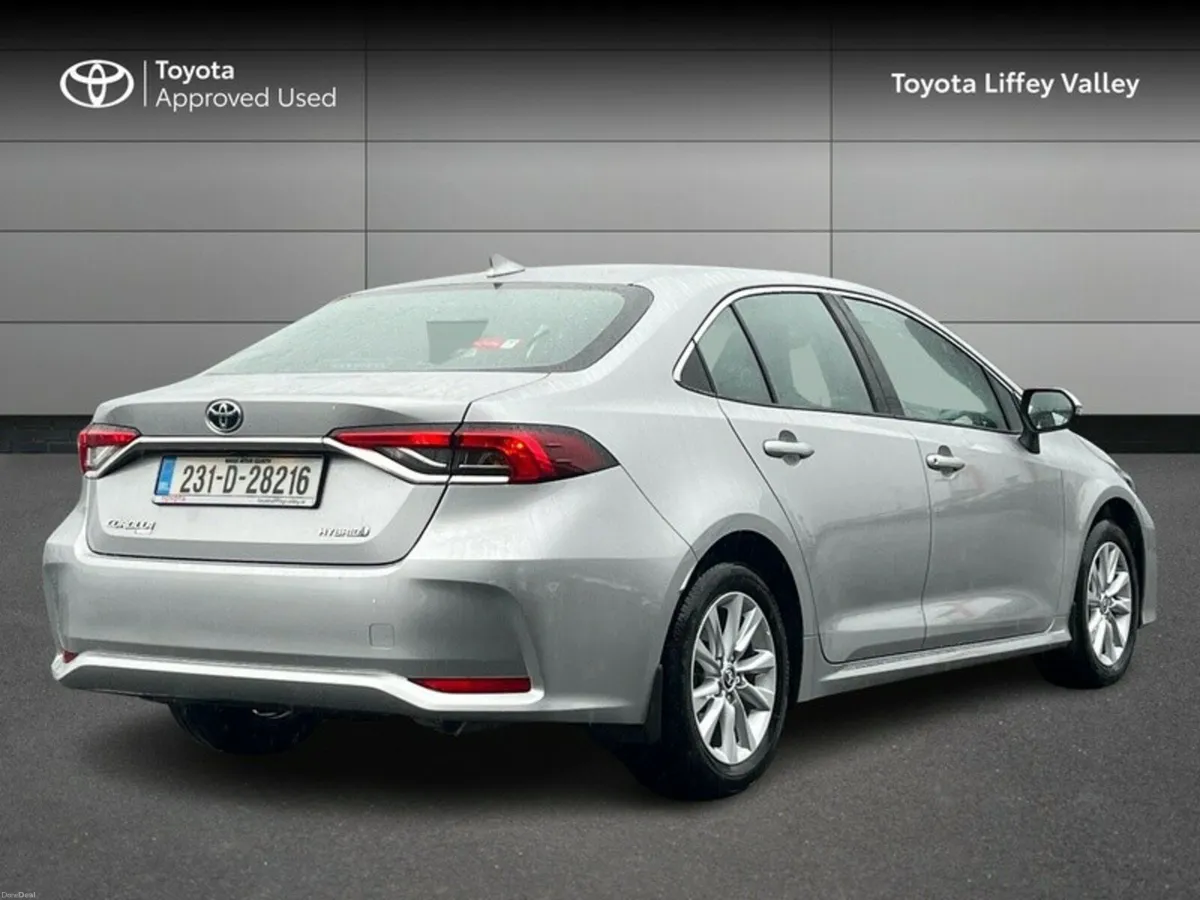 Toyota Corolla COROLLA LUNA SALOON AUTO - Image 2