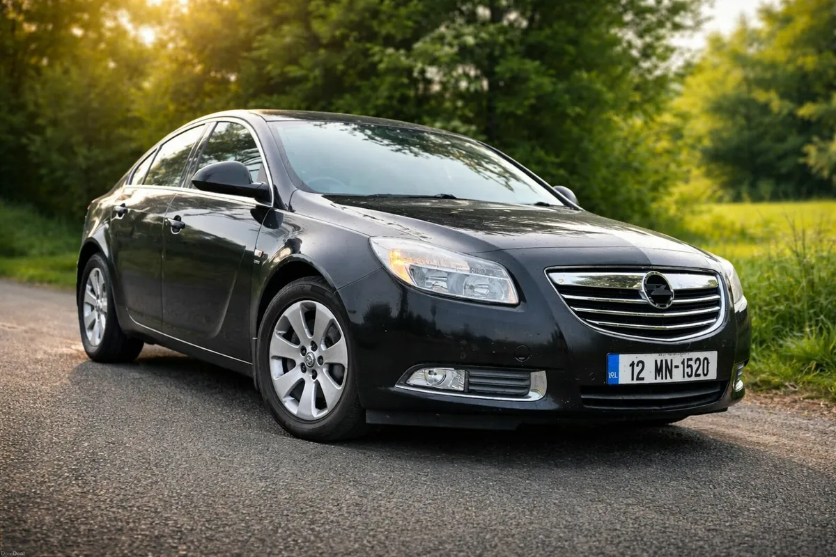 Vauxhall Insignia 2012 - Image 1