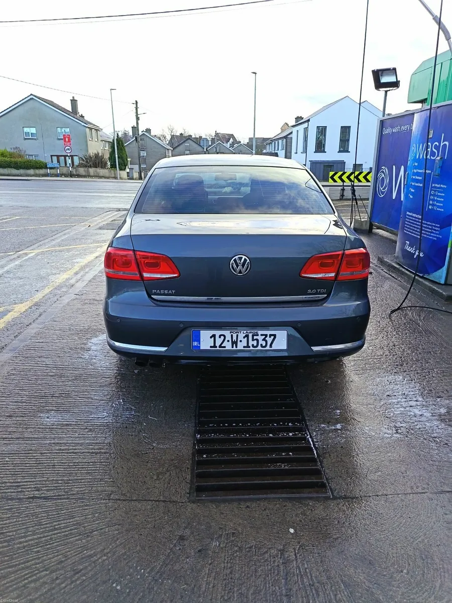 Volkswagen Passat 2012 - Image 4