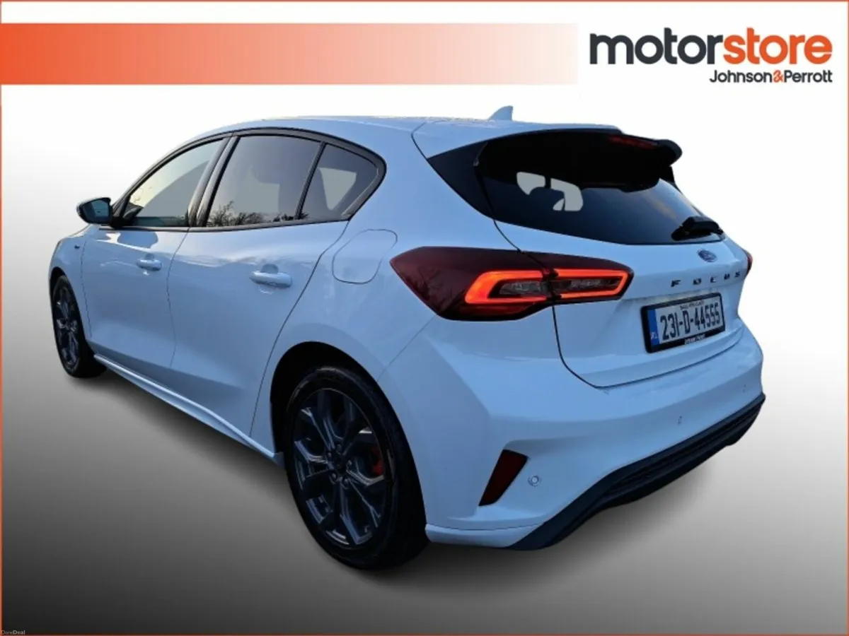 Ford Focus ST Line 125PS  Stunning Car - Image 2