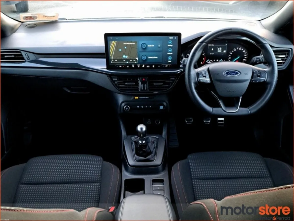 Ford Focus ST Line 125PS  Stunning Car - Image 4