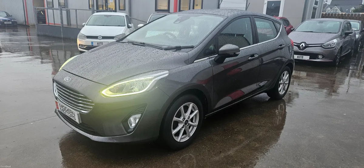 Ford Fiesta zetec 1.1 petrol 85bhp new model - Image 4