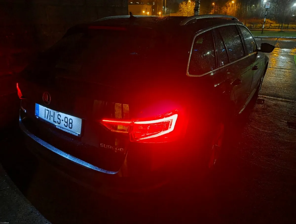 Skoda Superb 2017 - Image 3