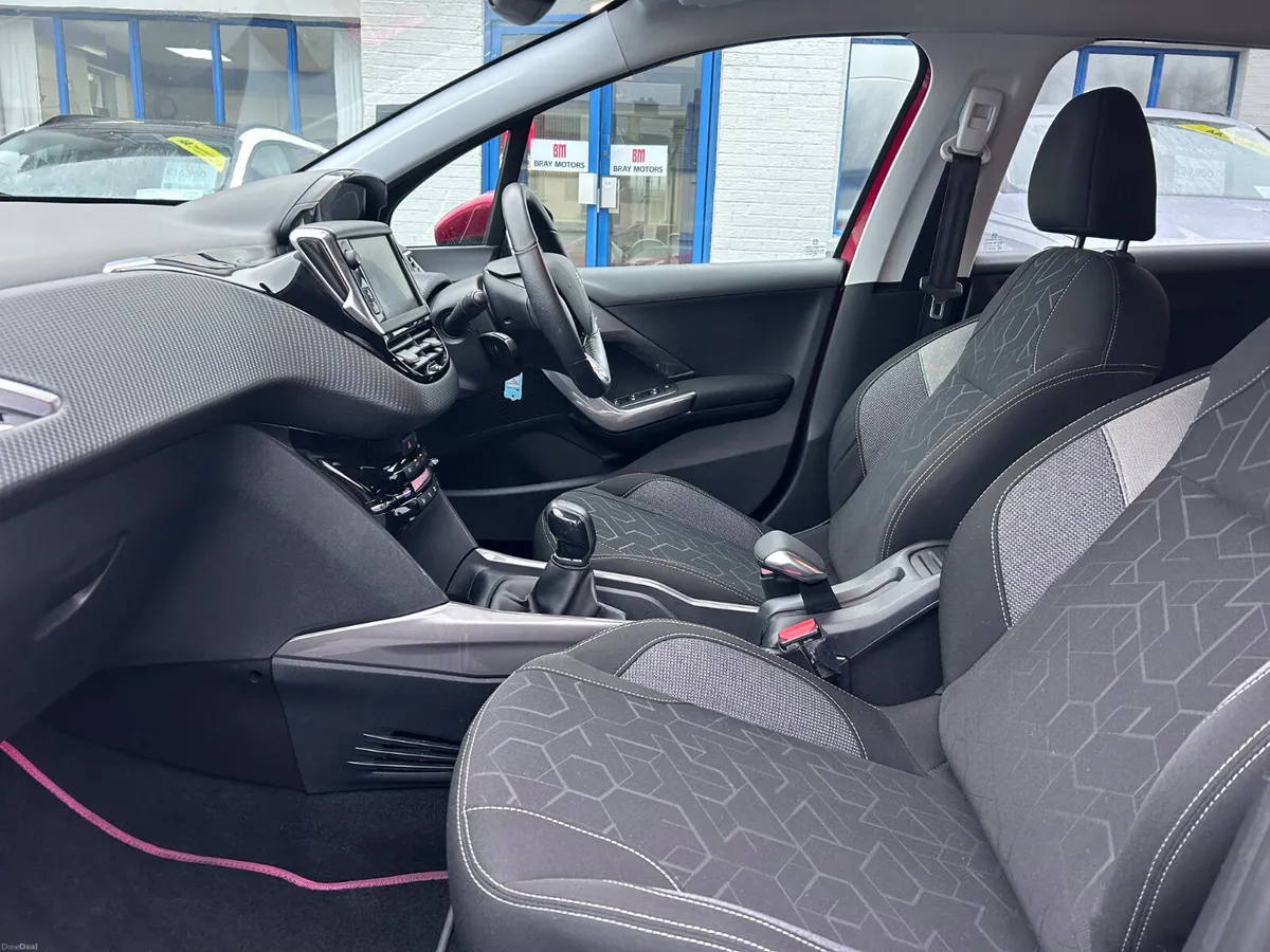 2018 PEUGEOT 2008 1.2 PURETEC VERY LOW KMS - Image 4