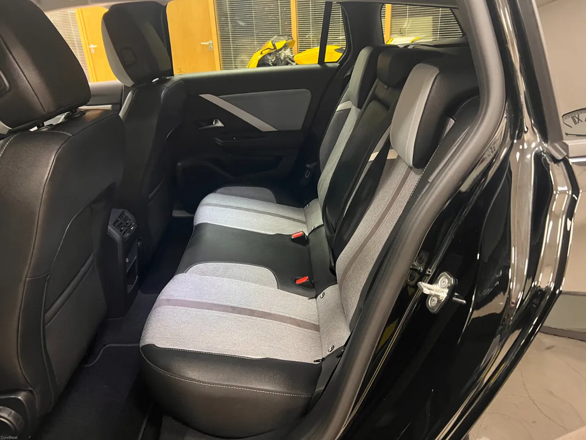 Rare AUTOMATIC DIESEL Sports Tourer ELEGANCE As Ne - Image 4