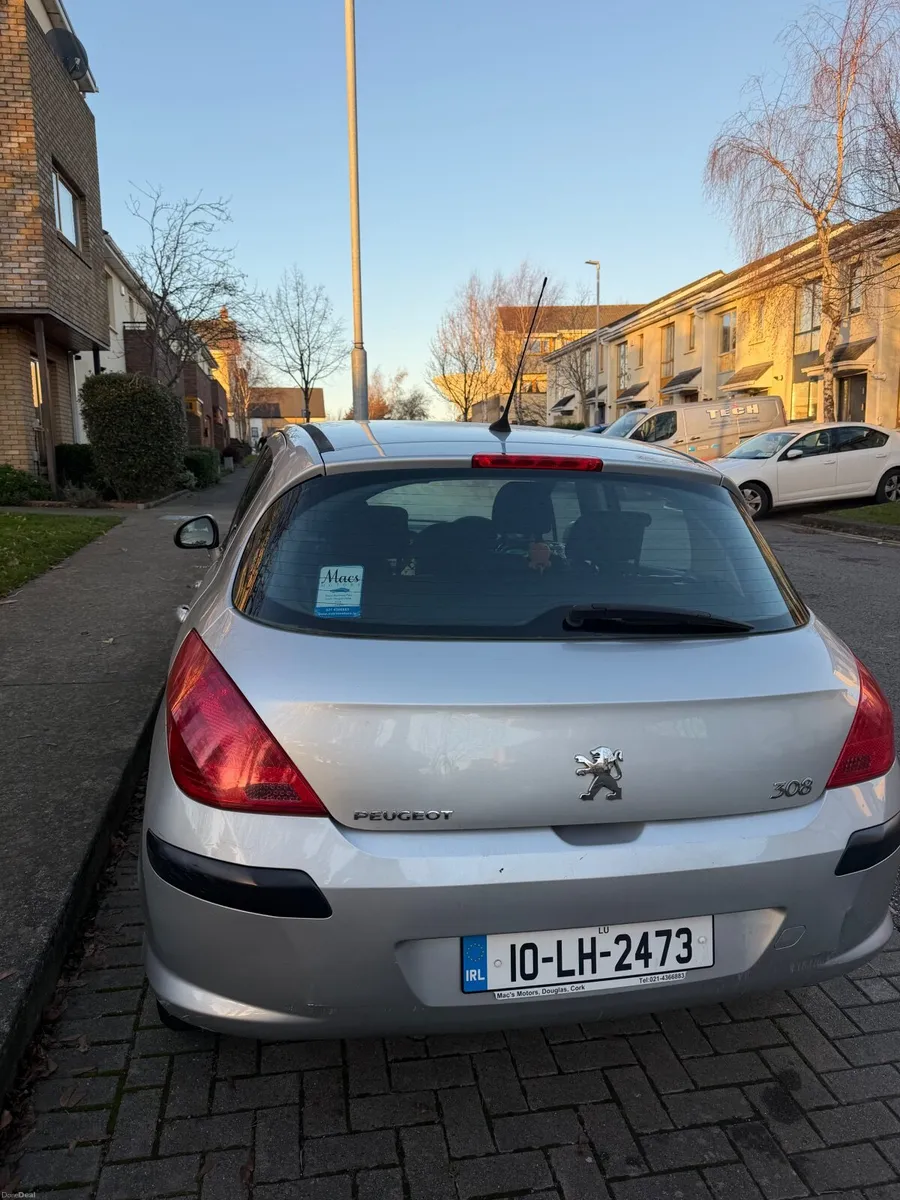 Peugeot 308 2010 - Image 2