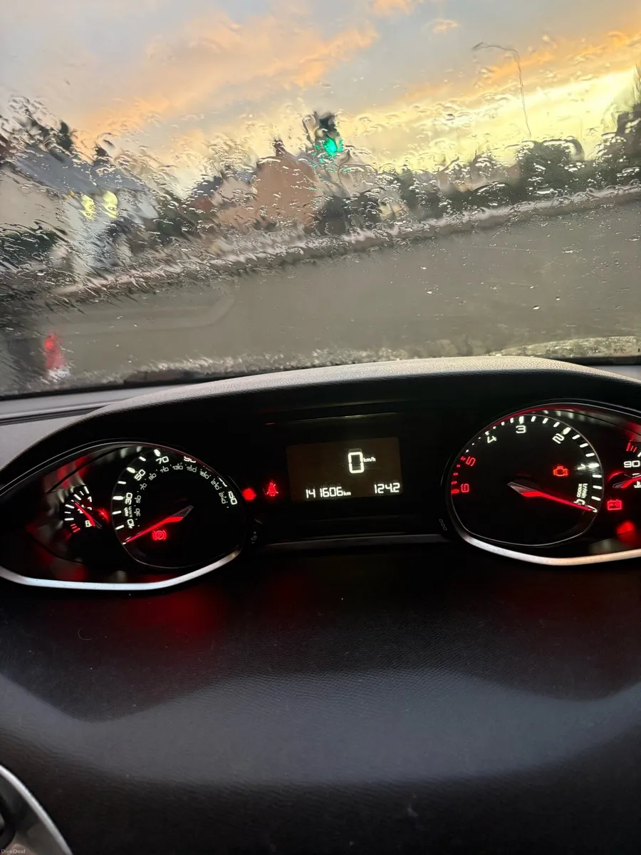 2018 Peugeot 308 - Image 2