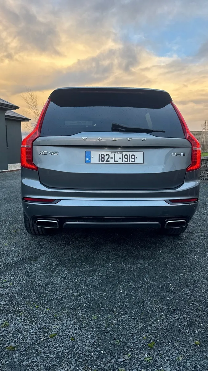 Volvo XC90 R-Design - Image 4