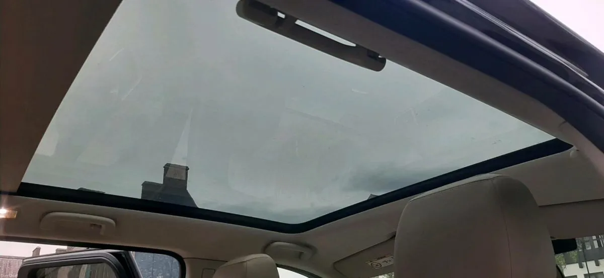 7 Seater Landrover Discovery Sport, Automatic - Image 4