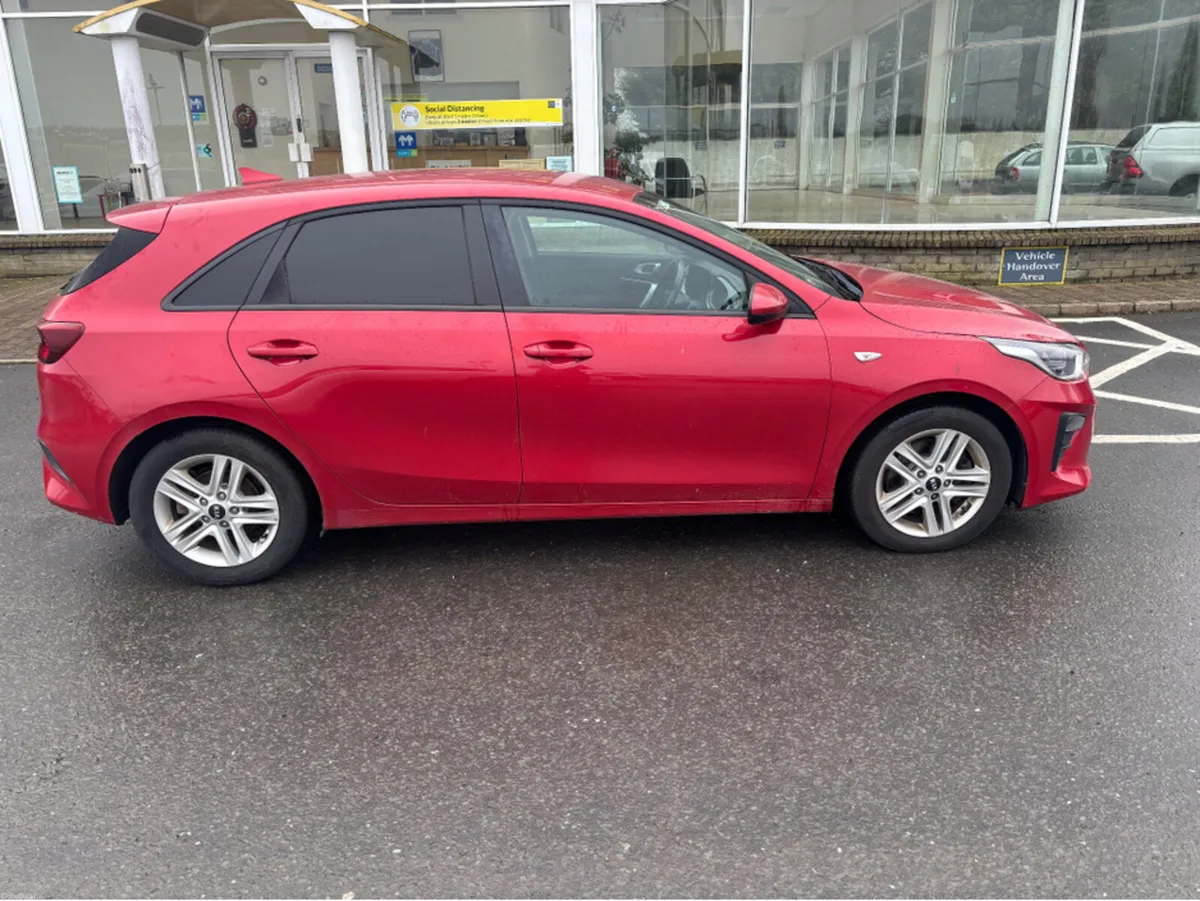 Kia Ceed K2 COMMERCIAL 5DR - Image 1