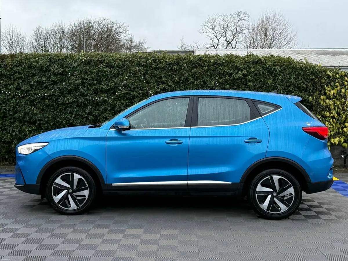 MG ZS 73KWH // LONG RANGE MODEL // APPLE CARPLAY/A - Image 3