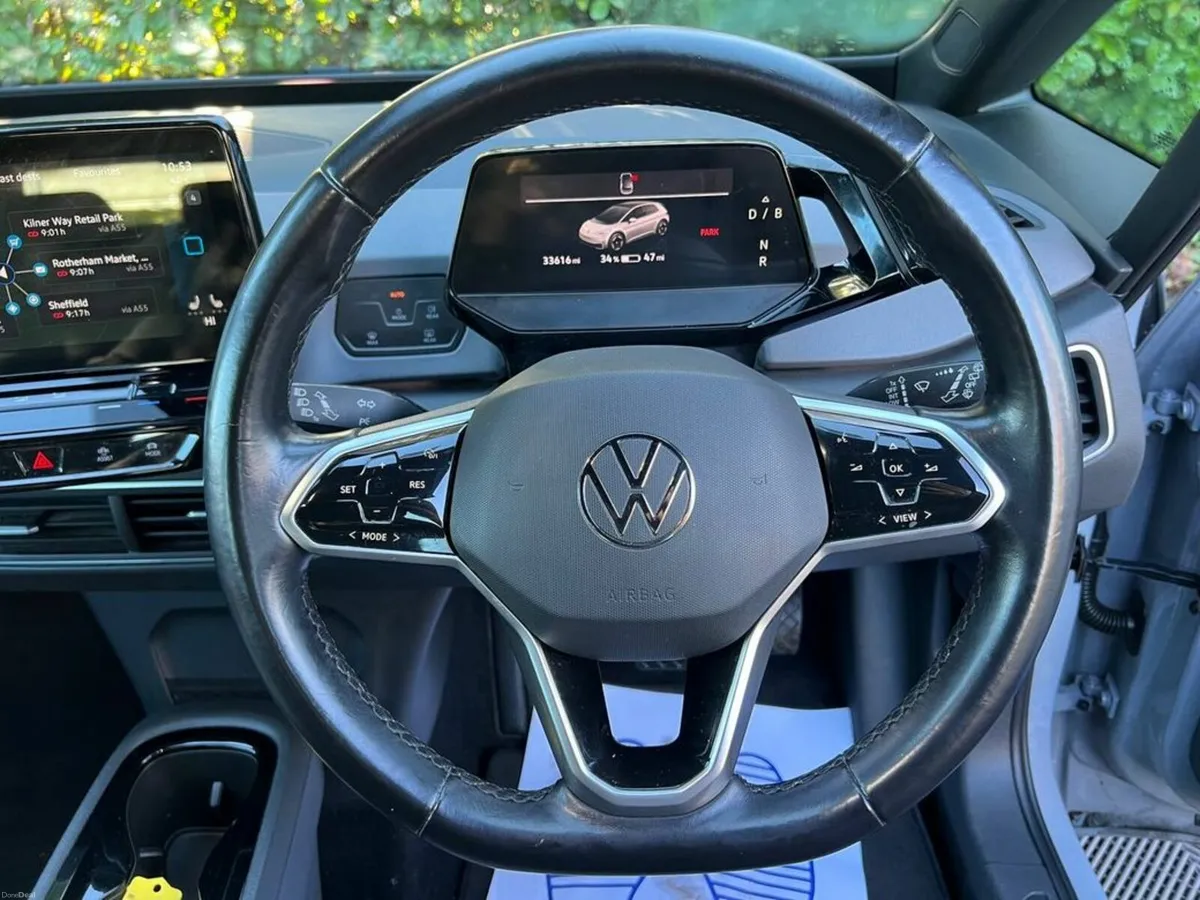 Volkswagen ID.3 LIFE 58KWH // HEATED SEATS // ADAP - Image 4