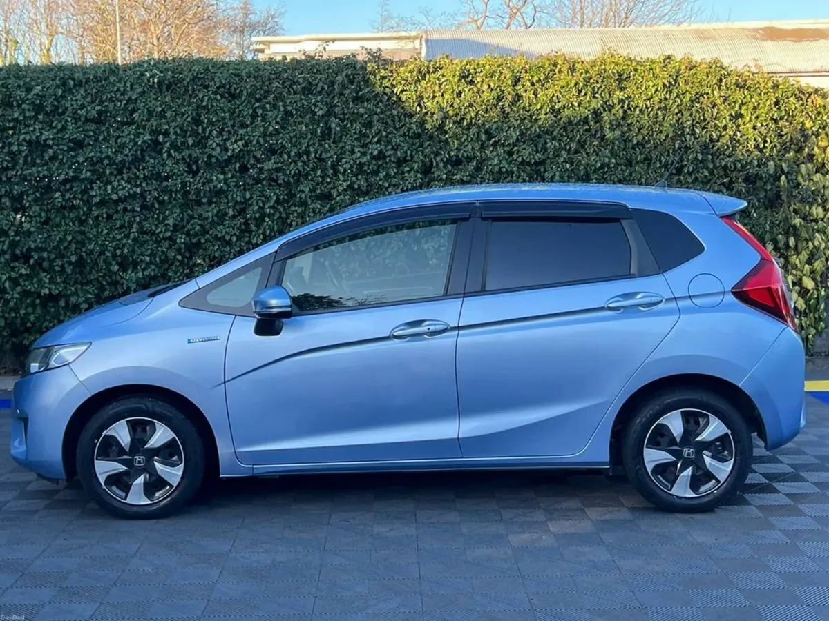 Honda Fit F-PACKAGE 1.5 HYBRID // SERVICE HISTORY - Image 3