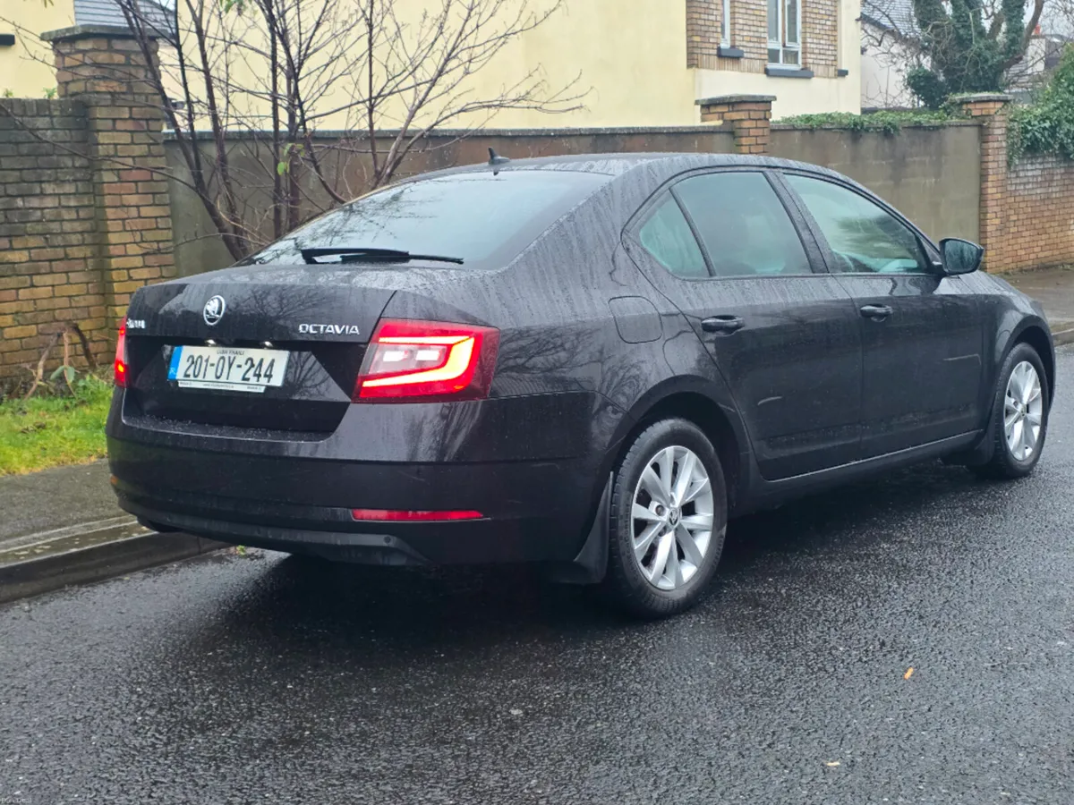 Skoda Octavia AMB 1.0tsi 115HP 4DR - Image 4
