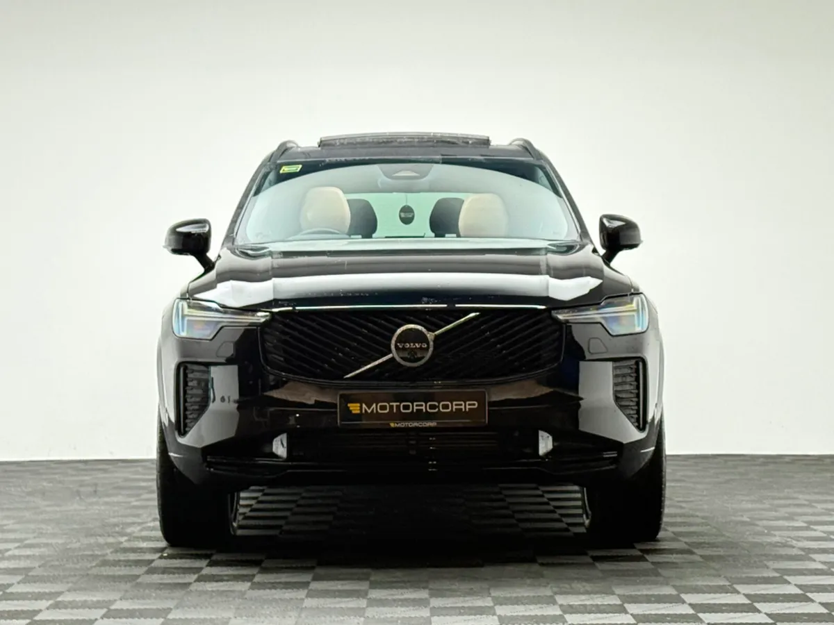 Volvo XC90 PLUS T8 PHEV AWD AUTO *7 SEATS* - Image 2