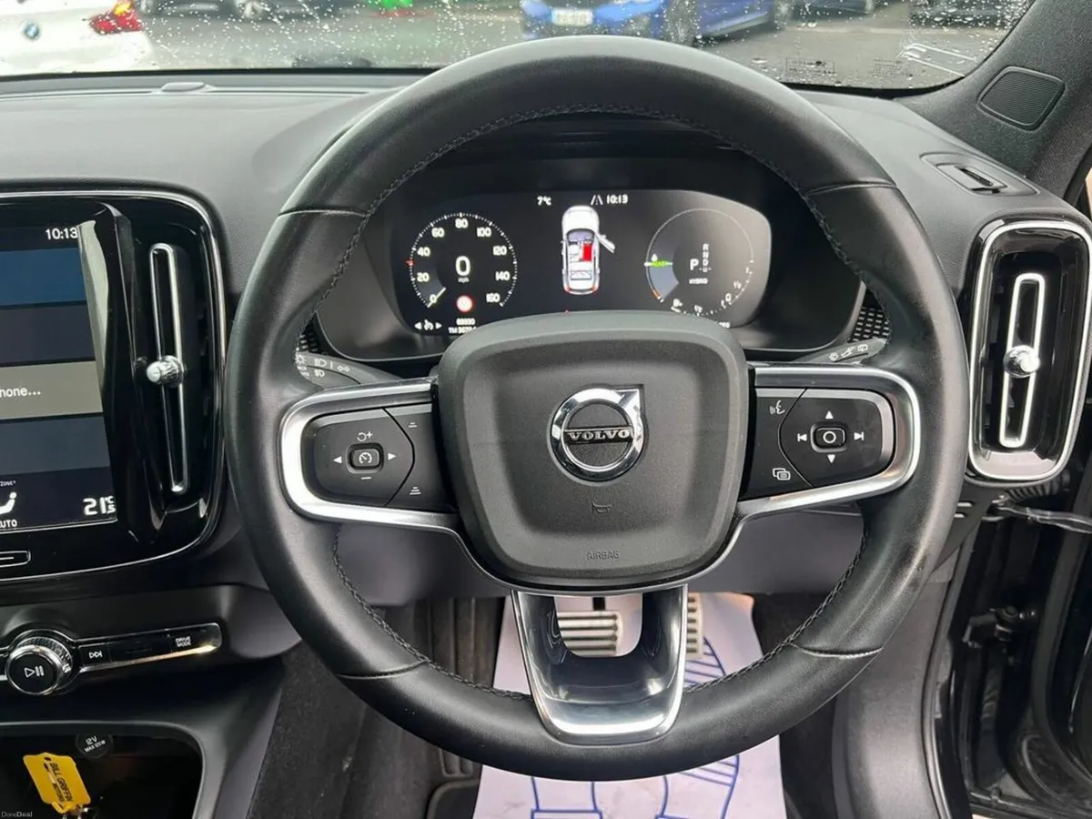 Volvo XC40 R-DESIGN T4 1.5 HYBRID // SERVICE HISTO - Image 4