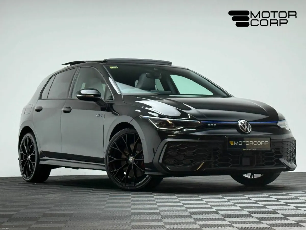 Volkswagen Golf GTE 1.5 PHEV 272HP DSG *PAN ROOF* - Image 1