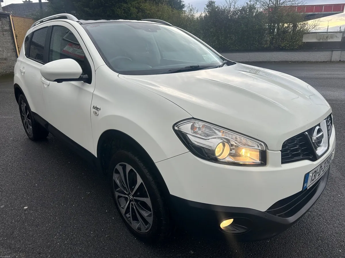 Top Spec Quasqai White NCT TAX LOW MILES 😎😎 - Image 3