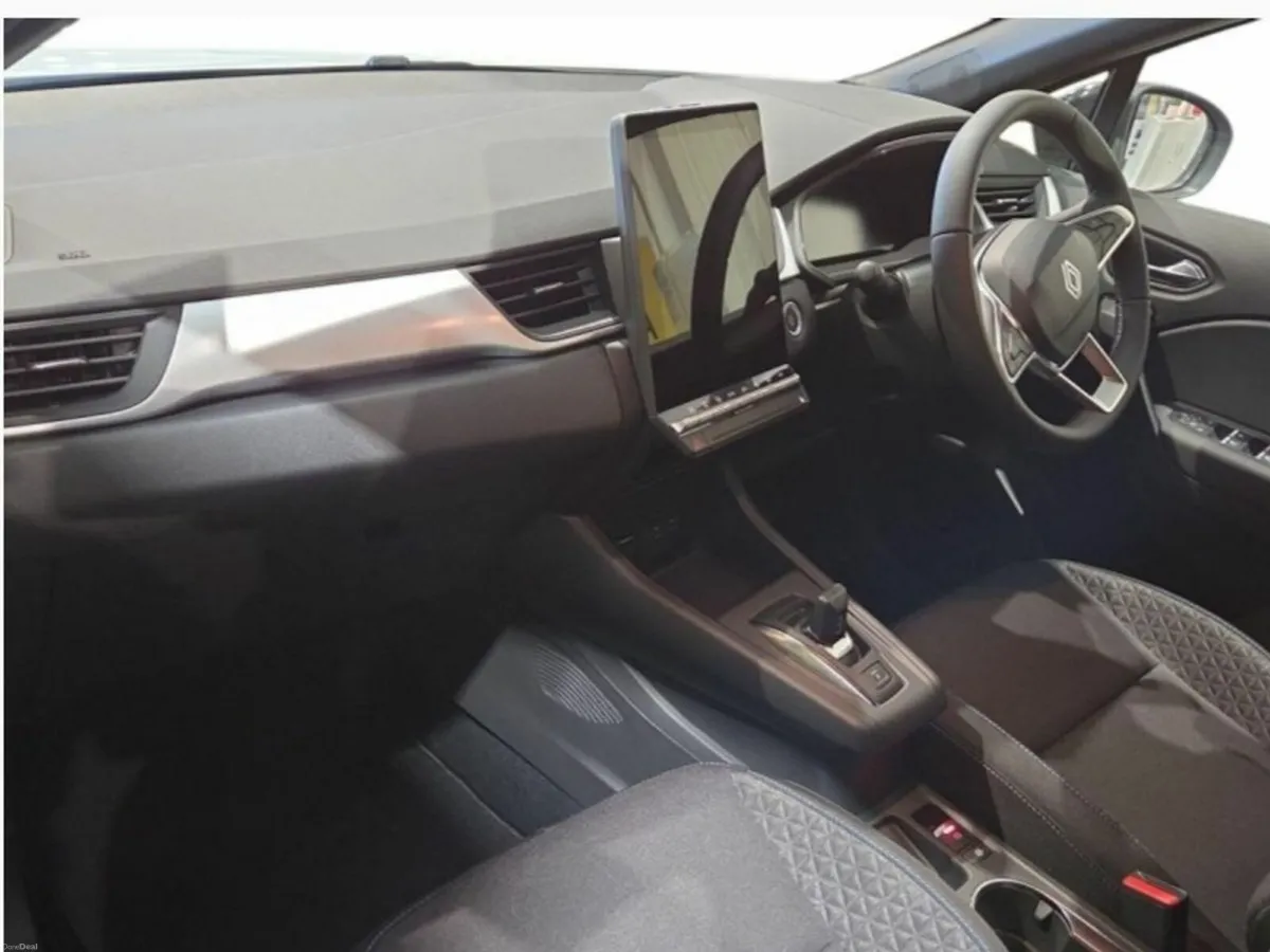 Renault Captur techno full hybrid E-Tech 160 Auto - Image 4