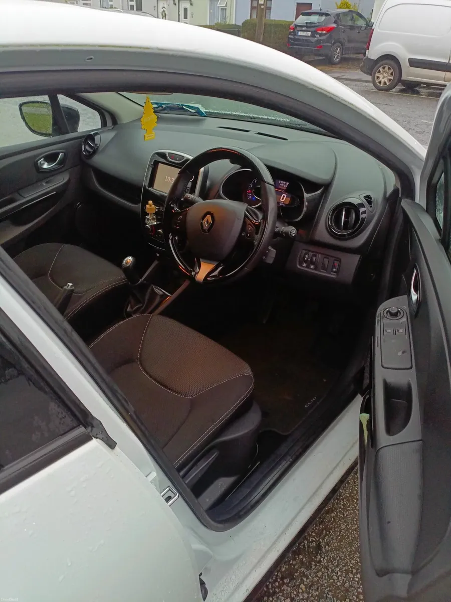 Renault Clio Diesel - Image 2