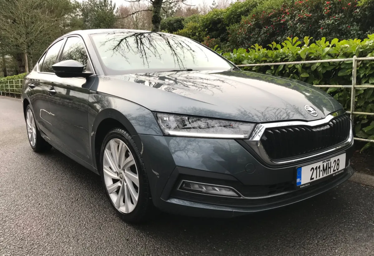 Skoda Octavia OCTAVIA STYLE 2.0TDI MINT - Image 4