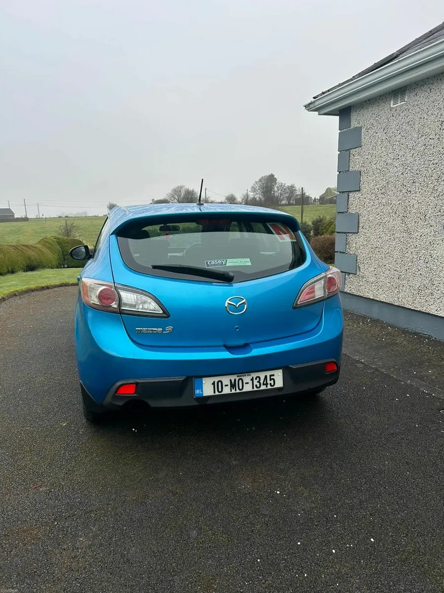 Mazda 3 2010 - Image 1