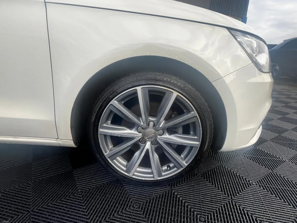 Audi A1 Audi A1 1.4 tfsi, petrol, auto, fully load - Image 3